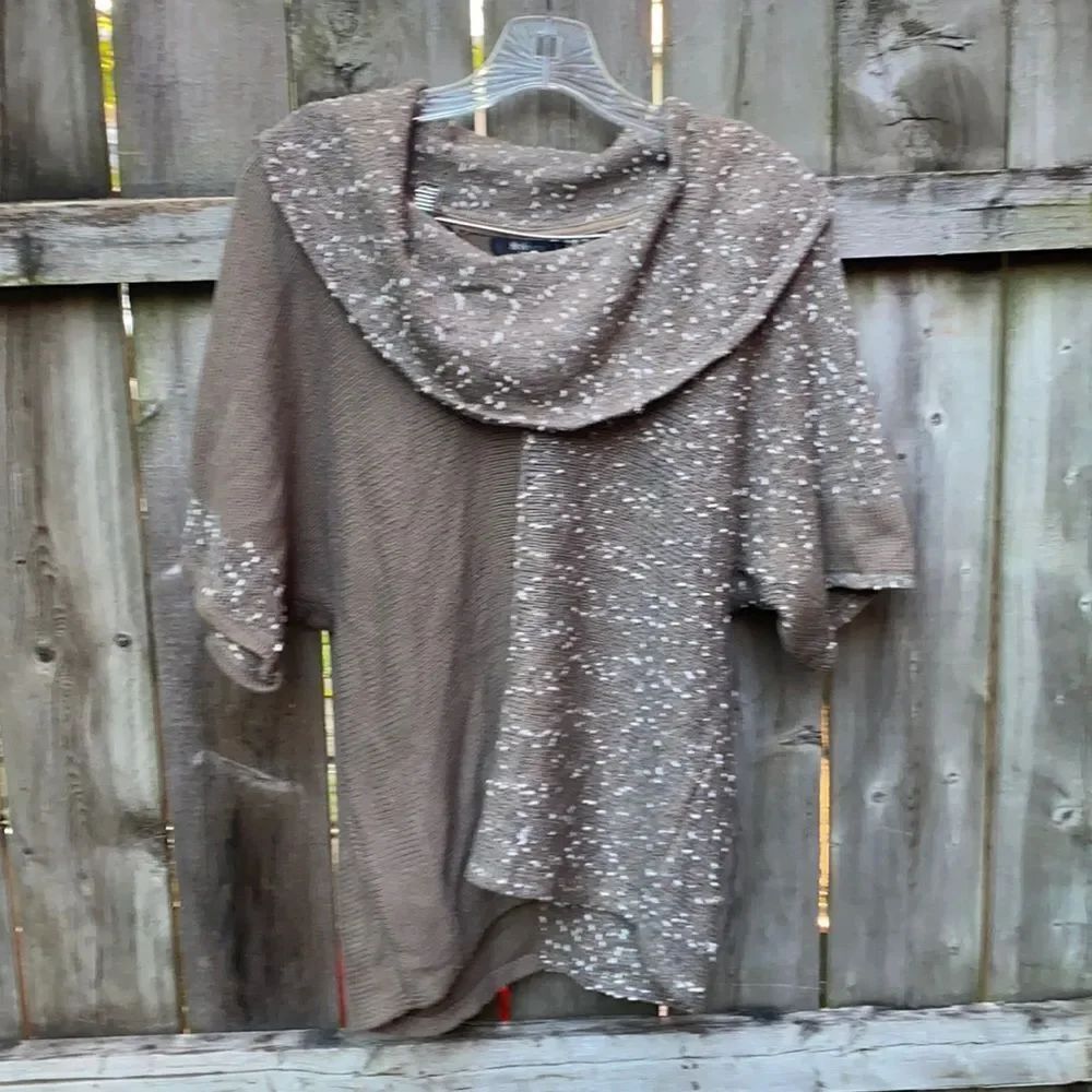 Style & co Brown short sleeve sweater sz. Small petite